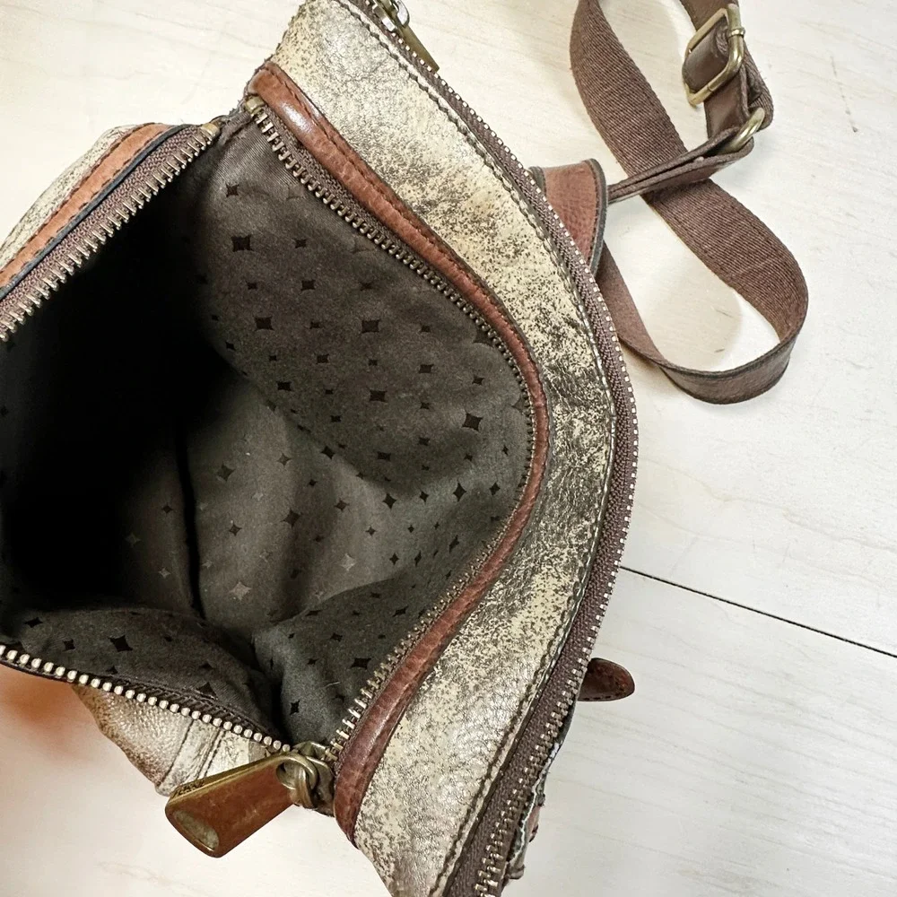 Fossil Soft Leather Gold Purse Rustic Antique Brass Cross-Body Metallic‎